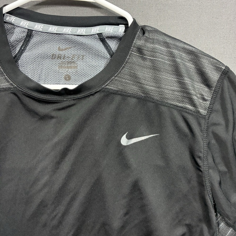 Nike Running T-shirt Mens Size L Black Grey Stripe Dri-Fit Activewear Tee